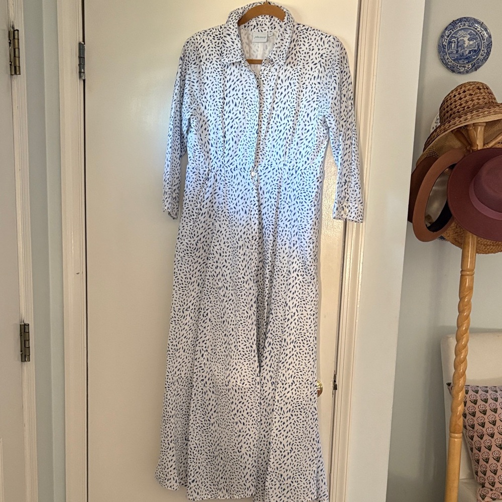 Elegant Julia Amory Blue Patterned Shirtdress